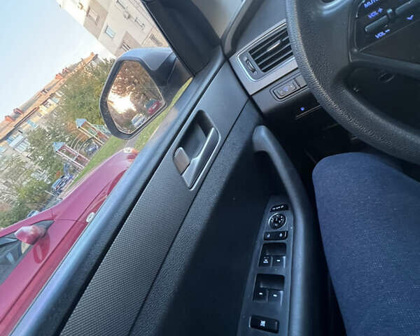 Хендай Соната 2015 в Киеве на Automoto.ua Серый Хендай Соната, объемом двигателя 2 л и пробегом 498 тыс. км за 8600 $, фото 7 на Automoto.ua