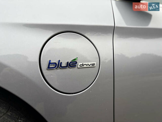 Сірий Хендай Соната, об'ємом двигуна 2 л та пробігом 200 тис. км за 13900 $, фото 14 на Automoto.ua