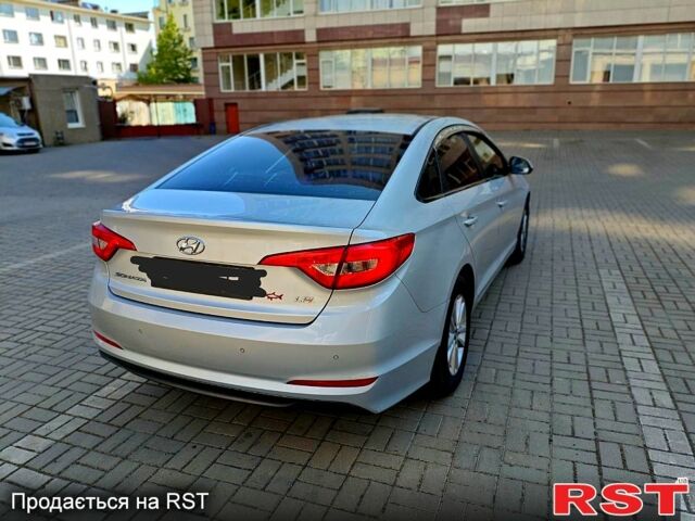 Сірий Хендай Соната, об'ємом двигуна 2 л та пробігом 400 тис. км за 10000 $, фото 3 на Automoto.ua