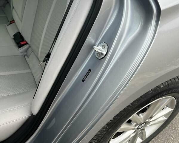 Сірий Хендай Соната, об'ємом двигуна 2.4 л та пробігом 184 тис. км за 10700 $, фото 55 на Automoto.ua