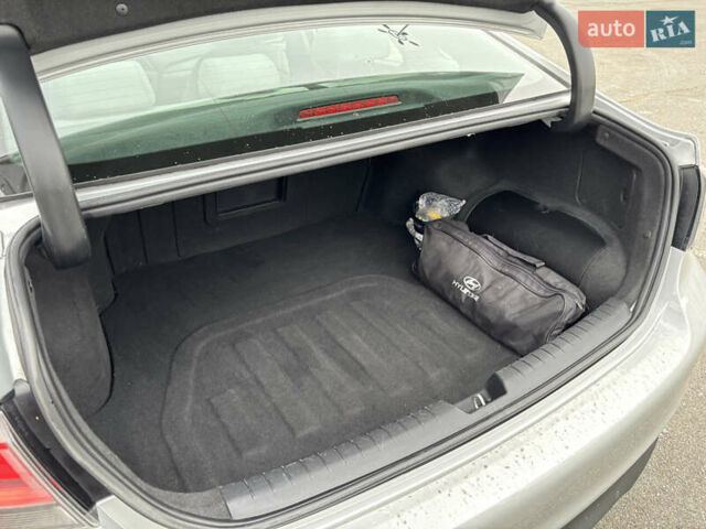 Хендай Соната 2015 в Харькове на Automoto.ua Серый Хендай Соната, объемом двигателя 2 л и пробегом 114 тыс. км за 14200 $, фото 26 на Automoto.ua