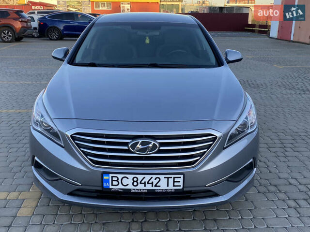 Серый Хендай Соната, объемом двигателя 2.36 л и пробегом 40 тыс. км за 10700 $, фото 7 на Automoto.ua