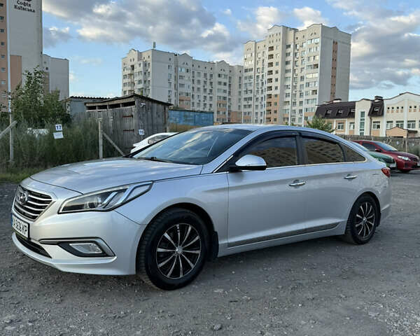 Сірий Хендай Соната, об'ємом двигуна 2 л та пробігом 330 тис. км за 10800 $, фото 3 на Automoto.ua