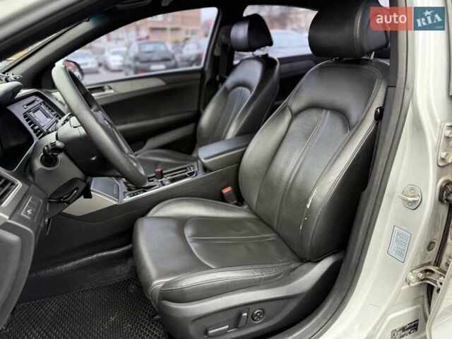 Сірий Хендай Соната, об'ємом двигуна 2 л та пробігом 275 тис. км за 8400 $, фото 18 на Automoto.ua