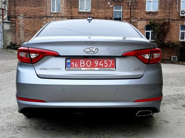 Сірий Хендай Соната, об'ємом двигуна 2 л та пробігом 61 тис. км за 15000 $, фото 2 на Automoto.ua