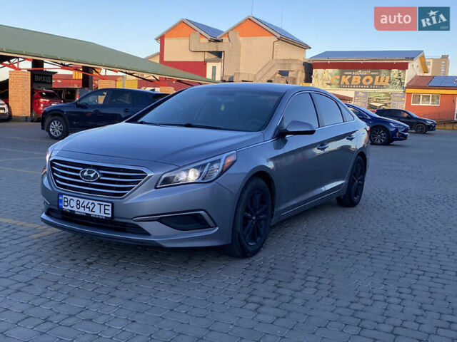 Серый Хендай Соната, объемом двигателя 2.36 л и пробегом 40 тыс. км за 10700 $, фото 2 на Automoto.ua