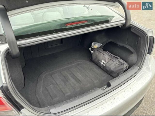 Серый Хендай Соната, объемом двигателя 2 л и пробегом 114 тыс. км за 13900 $, фото 24 на Automoto.ua