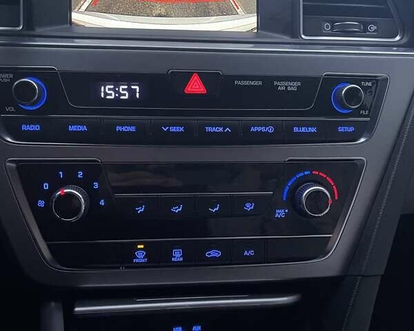 Сірий Хендай Соната, об'ємом двигуна 2.36 л та пробігом 148 тис. км за 8900 $, фото 26 на Automoto.ua