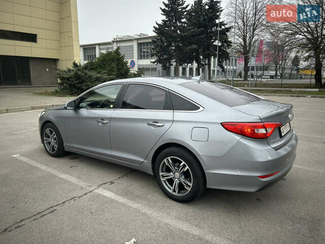 Сірий Хендай Соната, об'ємом двигуна 2 л та пробігом 174 тис. км за 11700 $, фото 7 на Automoto.ua