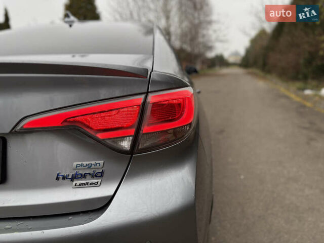 Сірий Хендай Соната, об'ємом двигуна 2 л та пробігом 200 тис. км за 13900 $, фото 6 на Automoto.ua