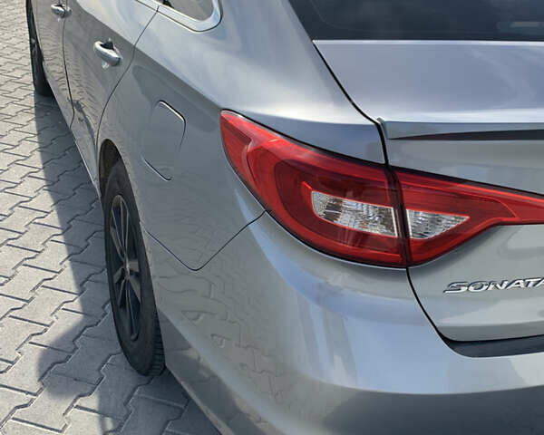 Серый Хендай Соната, объемом двигателя 2.36 л и пробегом 40 тыс. км за 11800 $, фото 16 на Automoto.ua