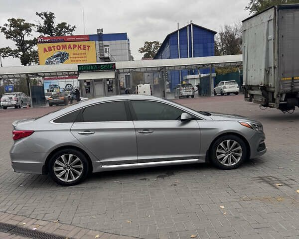 Хендай Соната 2015 в Киеве на Automoto.ua Серый Хендай Соната, объемом двигателя 2.36 л и пробегом 160 тыс. км за 10000 $, фото 9 на Automoto.ua
