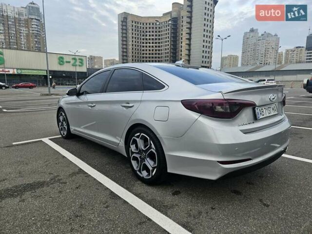 Сірий Хендай Соната, об'ємом двигуна 2.36 л та пробігом 220 тис. км за 8999 $, фото 20 на Automoto.ua