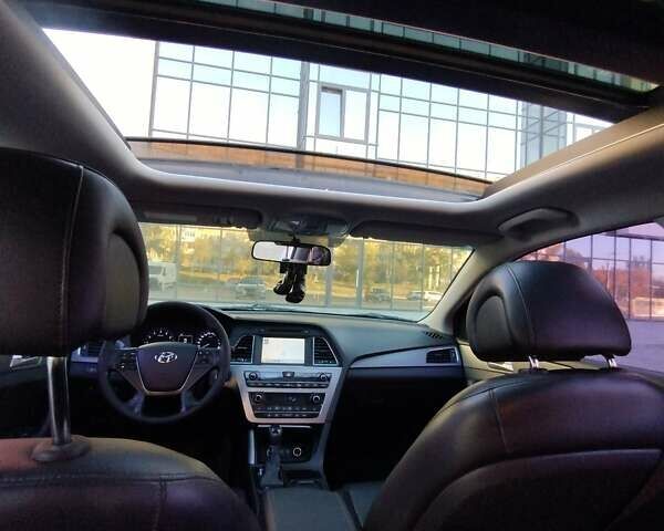 Серый Хендай Соната, объемом двигателя 2 л и пробегом 241 тыс. км за 12000 $, фото 28 на Automoto.ua