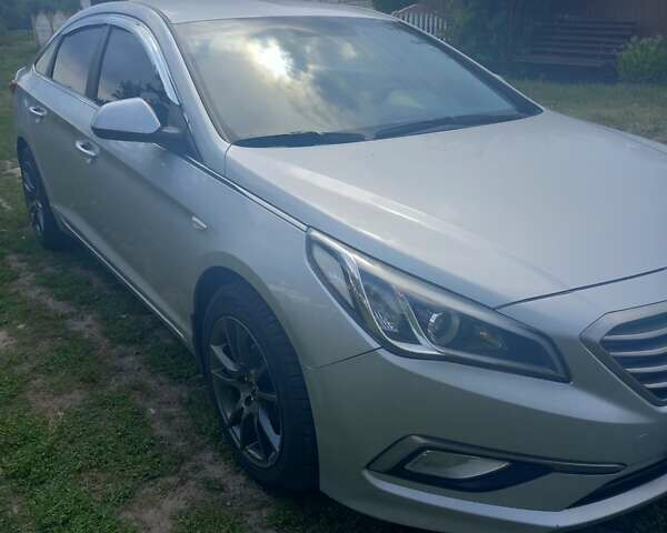 Сірий Хендай Соната, об'ємом двигуна 2 л та пробігом 335 тис. км за 10100 $, фото 8 на Automoto.ua