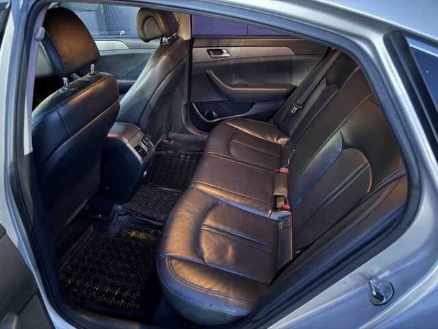 Сірий Хендай Соната, об'ємом двигуна 2 л та пробігом 199 тис. км за 9000 $, фото 5 на Automoto.ua