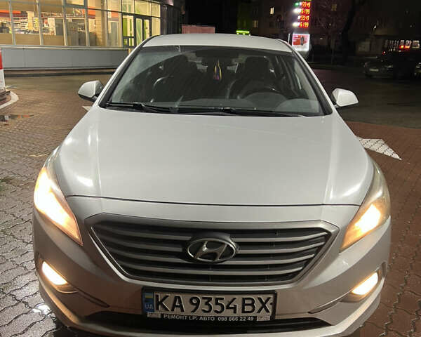 Серый Хендай Соната, объемом двигателя 2 л и пробегом 504 тыс. км за 6999 $, фото 2 на Automoto.ua