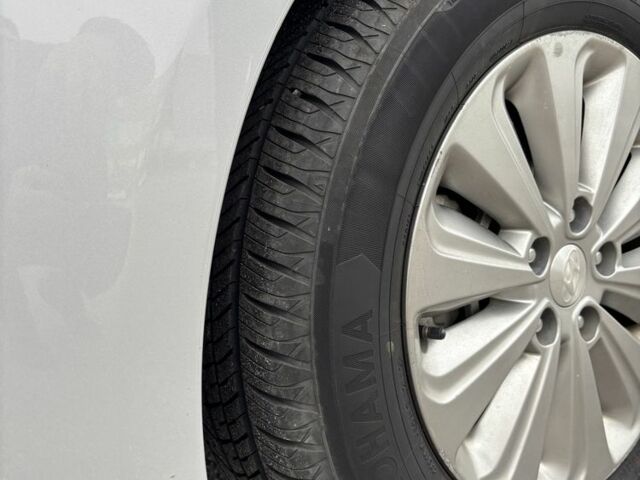 Сірий Хендай Соната, об'ємом двигуна 2 л та пробігом 114 тис. км за 14200 $, фото 23 на Automoto.ua