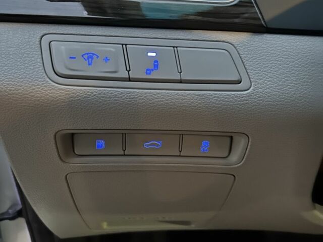 Серый Хендай Соната, объемом двигателя 1.6 л и пробегом 3 тыс. км за 10500 $, фото 12 на Automoto.ua