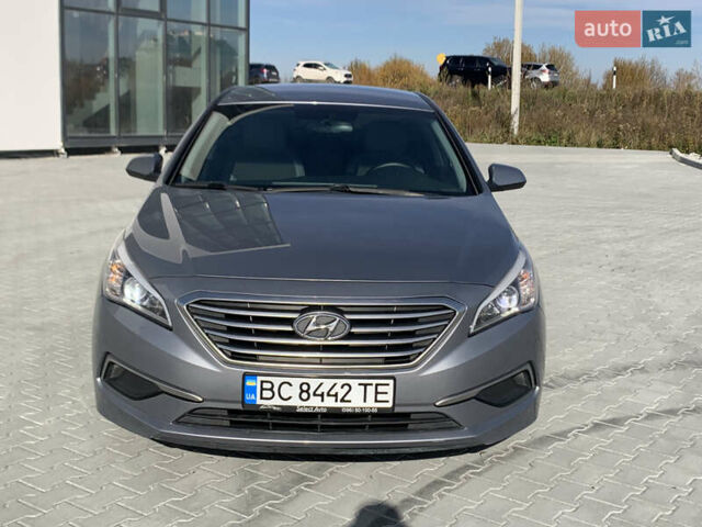 Серый Хендай Соната, объемом двигателя 2.36 л и пробегом 40 тыс. км за 11800 $, фото 3 на Automoto.ua