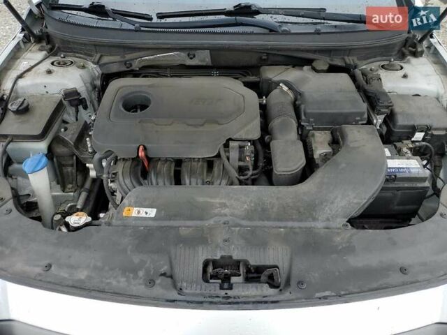 Сірий Хендай Соната, об'ємом двигуна 2.36 л та пробігом 70 тис. км за 1600 $, фото 10 на Automoto.ua