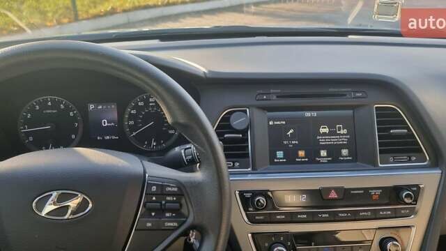 Хендай Соната 2015 в Киеве на Automoto.ua Серый Хендай Соната, объемом двигателя 2.36 л и пробегом 125 тыс. км за 10700 $, фото 5 на Automoto.ua