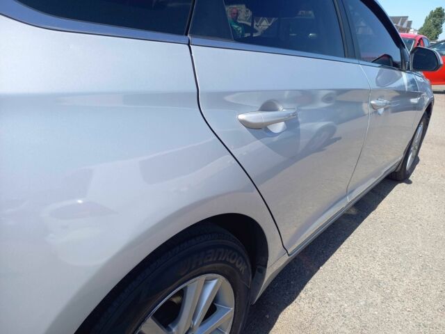 Сірий Хендай Соната, об'ємом двигуна 2 л та пробігом 231 тис. км за 9100 $, фото 9 на Automoto.ua