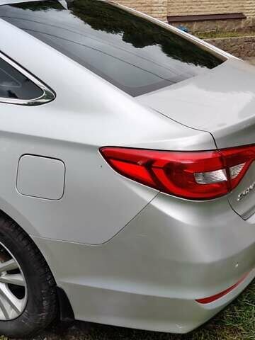 Сірий Хендай Соната, об'ємом двигуна 2 л та пробігом 186 тис. км за 10500 $, фото 10 на Automoto.ua