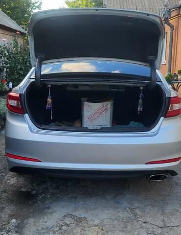 Серый Хендай Соната, объемом двигателя 2.36 л и пробегом 106 тыс. км за 11000 $, фото 15 на Automoto.ua