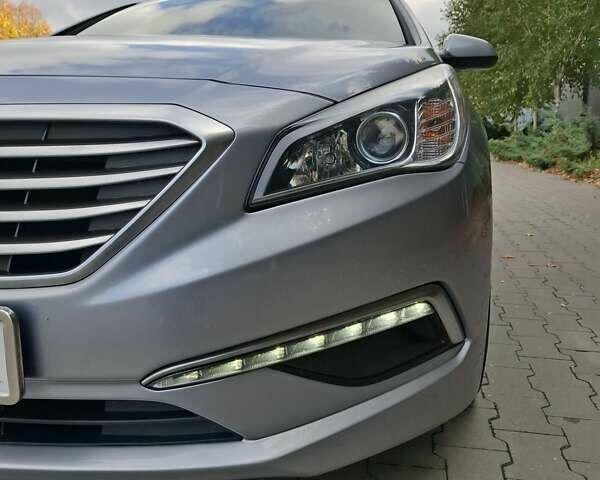 Сірий Хендай Соната, об'ємом двигуна 2.4 л та пробігом 161 тис. км за 8900 $, фото 24 на Automoto.ua