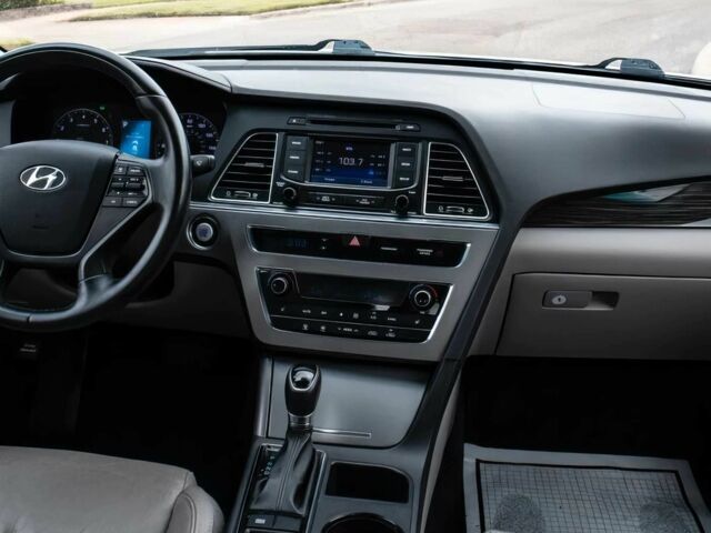 Серый Хендай Соната, объемом двигателя 2.4 л и пробегом 76 тыс. км за 5700 $, фото 8 на Automoto.ua