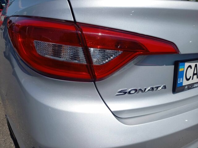 Сірий Хендай Соната, об'ємом двигуна 2 л та пробігом 231 тис. км за 9100 $, фото 6 на Automoto.ua