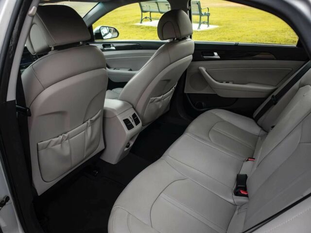 Серый Хендай Соната, объемом двигателя 2.4 л и пробегом 76 тыс. км за 5700 $, фото 10 на Automoto.ua