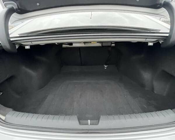 Сірий Хендай Соната, об'ємом двигуна 2.36 л та пробігом 148 тис. км за 8900 $, фото 11 на Automoto.ua