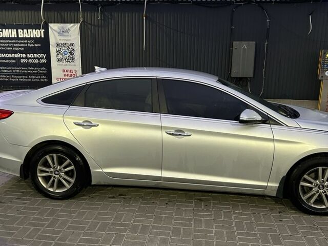 Серый Хендай Соната, объемом двигателя 1.6 л и пробегом 3 тыс. км за 10500 $, фото 6 на Automoto.ua