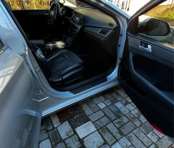 Серый Хендай Соната, объемом двигателя 2 л и пробегом 670 тыс. км за 7500 $, фото 7 на Automoto.ua