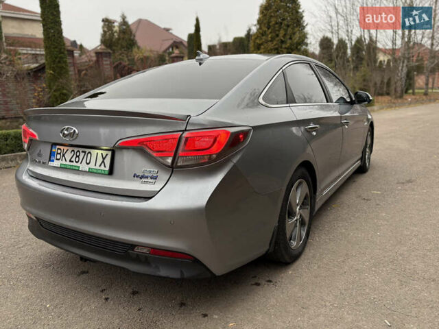 Сірий Хендай Соната, об'ємом двигуна 2 л та пробігом 200 тис. км за 13900 $, фото 7 на Automoto.ua