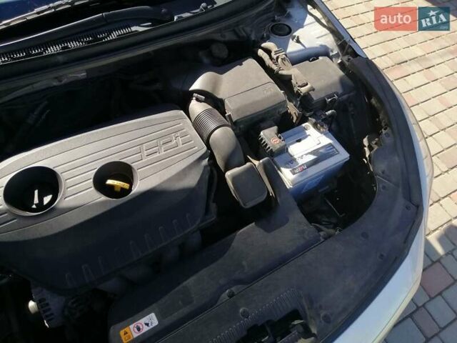 Сірий Хендай Соната, об'ємом двигуна 2 л та пробігом 335 тис. км за 9200 $, фото 4 на Automoto.ua