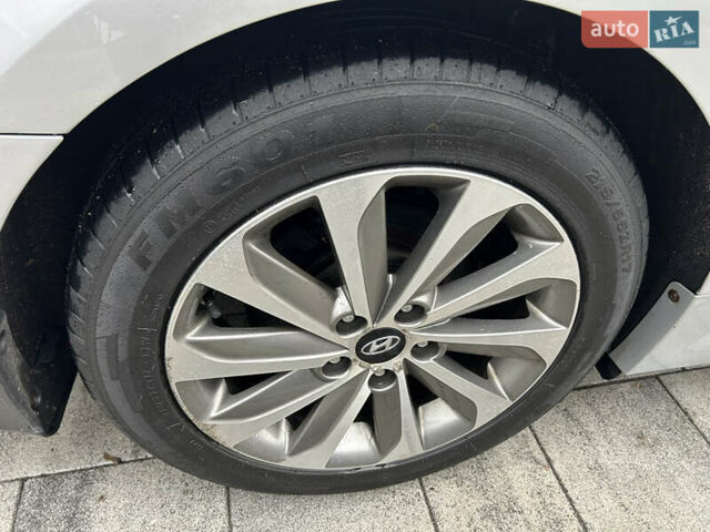 Серый Хендай Соната, объемом двигателя 2.36 л и пробегом 110 тыс. км за 9999 $, фото 35 на Automoto.ua