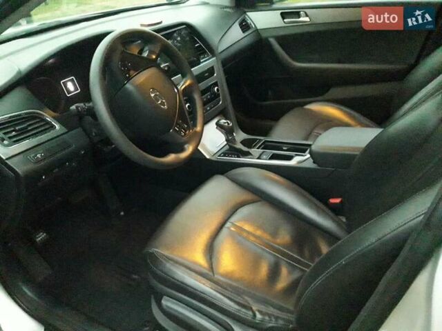 Сірий Хендай Соната, об'ємом двигуна 2 л та пробігом 380 тис. км за 9000 $, фото 3 на Automoto.ua