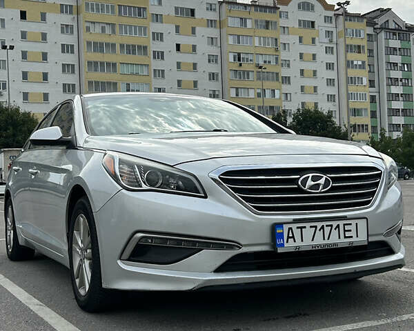 Сірий Хендай Соната, об'ємом двигуна 2.36 л та пробігом 170 тис. км за 9999 $, фото 1 на Automoto.ua