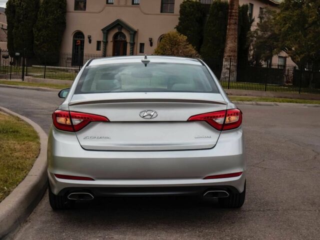 Серый Хендай Соната, объемом двигателя 2.4 л и пробегом 76 тыс. км за 5700 $, фото 3 на Automoto.ua