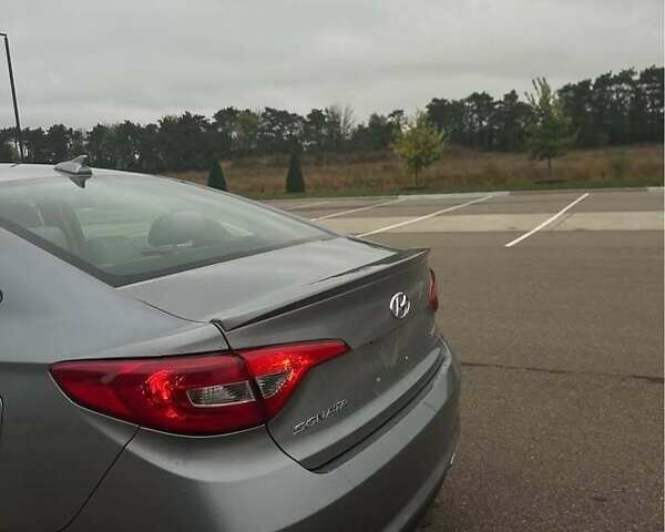 Серый Хендай Соната, объемом двигателя 2.36 л и пробегом 140 тыс. км за 14200 $, фото 9 на Automoto.ua