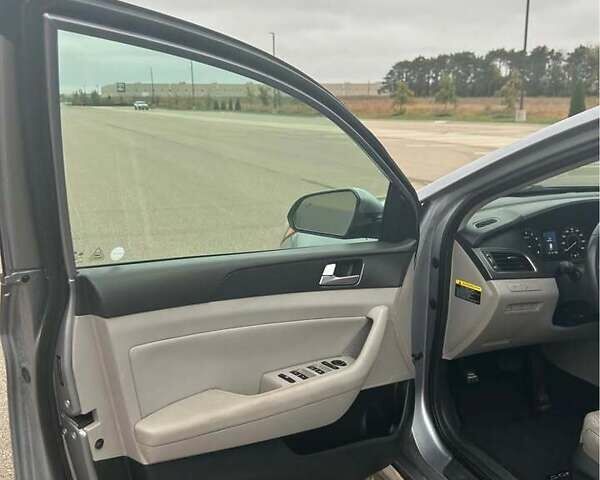 Серый Хендай Соната, объемом двигателя 2.36 л и пробегом 140 тыс. км за 14200 $, фото 18 на Automoto.ua