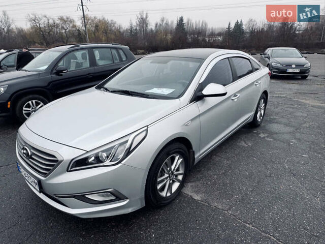 Сірий Хендай Соната, об'ємом двигуна 2 л та пробігом 169 тис. км за 11300 $, фото 1 на Automoto.ua