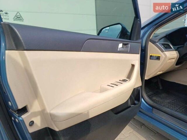 Хендай Соната 2015 у Києві на Automoto.ua Сірий Хендай Соната, об'ємом двигуна 2.36 л та пробігом 138 тис. км за 10600 $, фото 17 на Automoto.ua