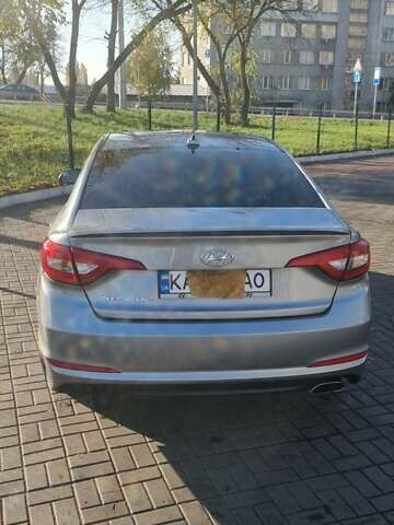 Хендай Соната 2015 в Киеве на Automoto.ua Серый Хендай Соната, объемом двигателя 2.36 л и пробегом 125 тыс. км за 10700 $, фото 2 на Automoto.ua