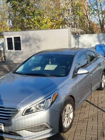 Хендай Соната 2015 в Киеве на Automoto.ua Серый Хендай Соната, объемом двигателя 2.36 л и пробегом 125 тыс. км за 10700 $, фото 1 на Automoto.ua