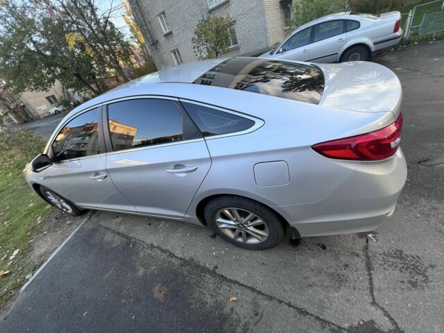 Хендай Соната 2015 в Киеве на Automoto.ua Серый Хендай Соната, объемом двигателя 2 л и пробегом 498 тыс. км за 8600 $, фото 3 на Automoto.ua