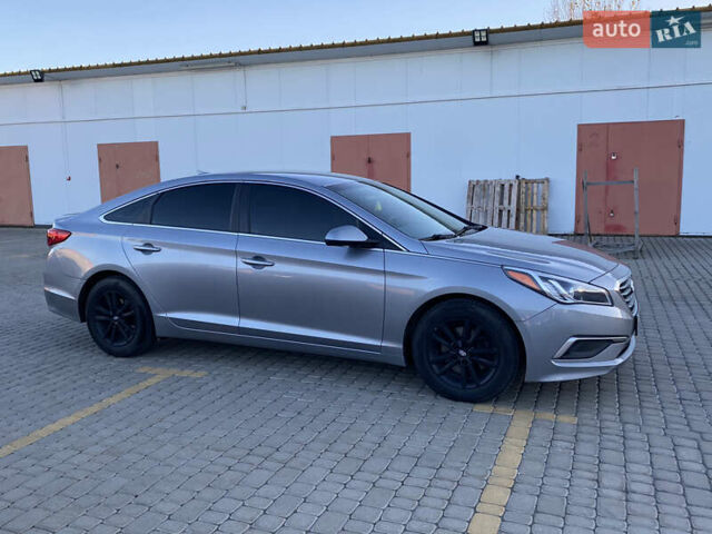 Серый Хендай Соната, объемом двигателя 2.36 л и пробегом 40 тыс. км за 10700 $, фото 3 на Automoto.ua